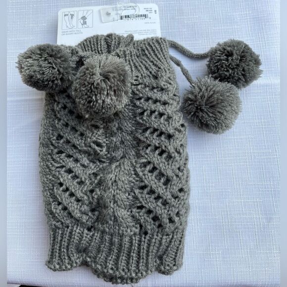 Boot Topper, grey, knitted, pompons, brand new, warm. Very cute and trendy,OS - Picture 3 of 3